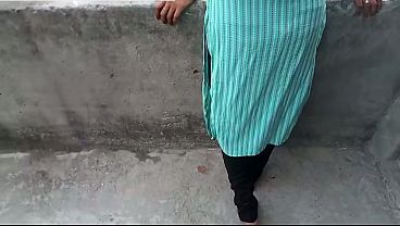 Bhai ne apni desi stepsister ko zor zor se chodkar uski cheekh nikal di, asli Hindi audio