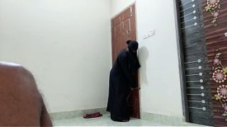 Gadis kampus India pertama kali digoyang