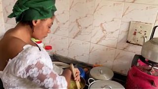 Ibu Tiri Afrika dan Anak Tirinya yang Bergairah