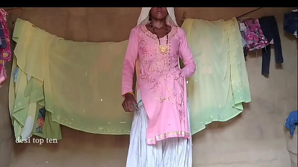 मोटे लंड से देसी चूत की चुदाई – सेक्सी वाइफ का बुर चाटने के बाद हार्ड एक्शन