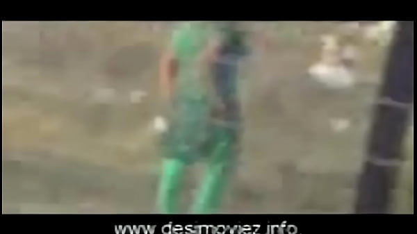 Gadis desi buang hajat sembarangan di alam terbuka