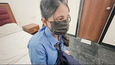 Gadis Desi dan Murid Sekolah Beraksi Ganas di Oyo dengan Audio Hindi yang Menggairahkan