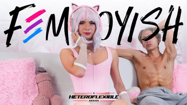 Gamer Femboy Mengganti Kontroler dengan Kontol yang Menggoda