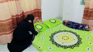 Dever ne hijab bhabhi ki geeli chut faad ke maast desi chudai ki
