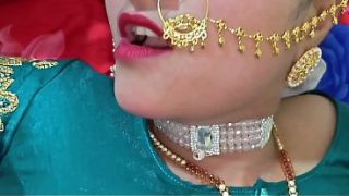 Pasangan India Tampan dan Cantik Bercinta Romantis di Kamar dengan Suara Hindi yang Jelas