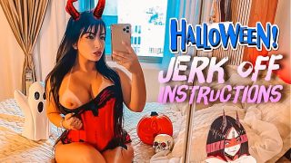 Gadis nakal cosplay setan, tubuh seksi montok, panduan masturbasi sambil main dildo dan minta kamu memancar di kakinya