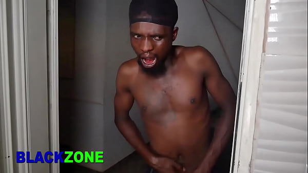 Ibu tiriku punya memek yang enak banget.