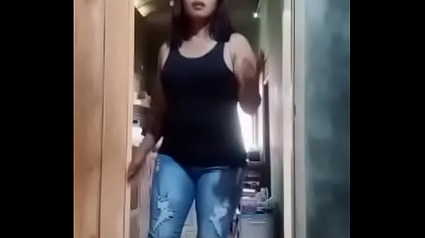 Indo main belakang di dapur, badan basah keringetan nikmatin sensasi terlarang.