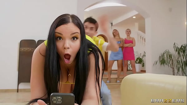 Pukul Pantat, Sentuh Memek Ganda / Brazzers / unduh lengkap di https://zzfull.com/tap