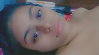 Cewek India kirim video telanjang, bikin makin panas