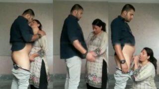 Istri selingkuh ngeblow kekasih gelapnya di luar, nafsu membara