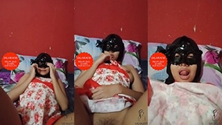 Jilbab Vicoletta udah basah, gak kuat nahan pengen digenjot.