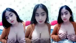 Susu gede montok mantap, live sambil goyang bikin ngiler.