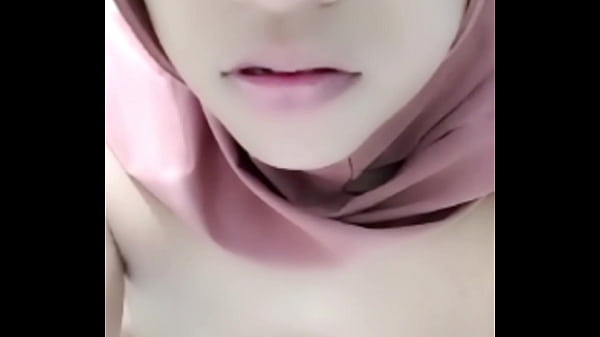 Vcs sama selingkuhan sambil nikmatin momen panas, suami lagi ngilang dari rumah.