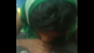 desi aunty pengemis di kereta lokal, siap digaruk dan digoyang