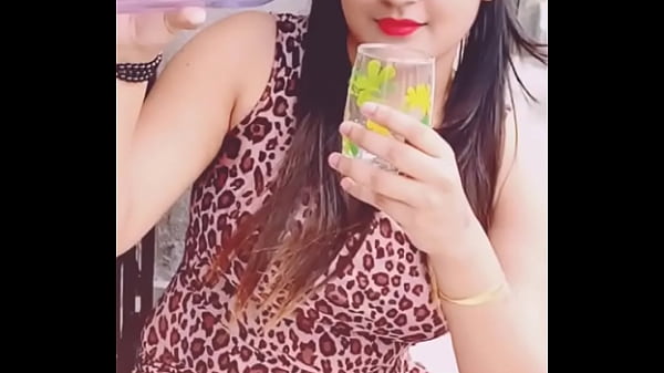 Cewek India siap digoyang, pose X bikin ngilu.