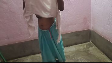 Desi cewek super seksi baru, jilat kontol panjang.