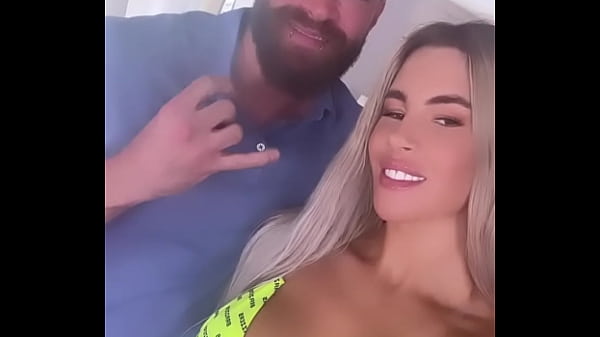 Di lokasi syuting bareng XCorvus777 buat Brazzers, siap-siap ngeces lihat aksinya yang bikin ngilu.