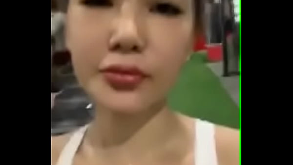 Cô trang live 2, badan goyang goyang, bikin anget bawah.