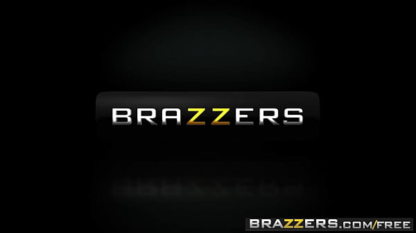 Brazzers – Petualangan Dokter – (Amirah Adara, Danny D) – Amirah Muncrat Keras di Pantatnya