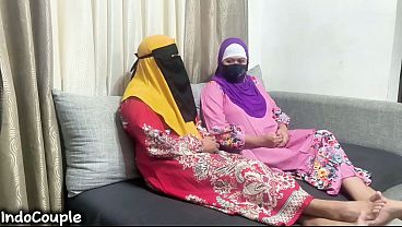 Nih yang baru, cewek-cewek saling jilat dan mainin satu sama lain, enak banget!