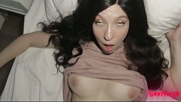 Ibu tiri paling horny, tidur bareng di ranjang, POV crot di dalem, kumpulan ngentot memek basah.