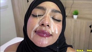 Remaja Hijab Muslim Digetarkan Sampai Banjir Air Mani