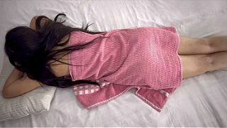 NRI cewek dientot waiternya sambil bokongnya dipijit, lalu kontolnya masuk ke memek dan pantat gede.