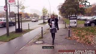 Gadis Turki Jerman digiring paksa ke tempat kencan seks liar di pinggir jalan