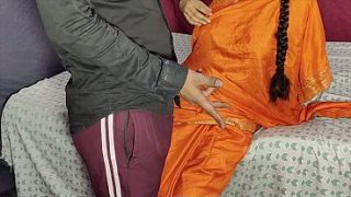 Dever ne desi bhabhi ki chut ki pyaas bujhai, ras bhara chus kar maza uthaya.