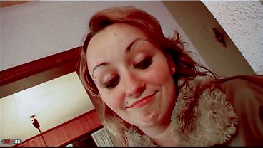 Krystal si Cewek Arab Seksi Digoda dan Digenjot Keras di Sofa Sama Terry