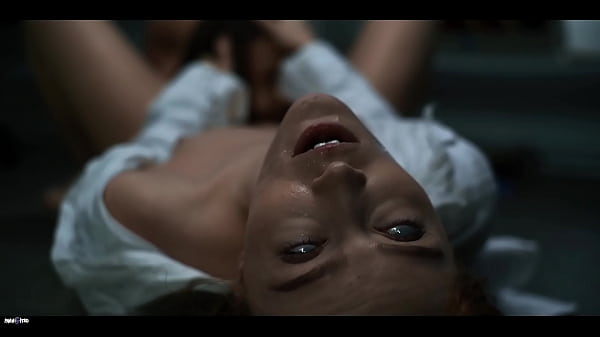 Alien Parasit Pikiran Ngaceng vs Cewek Seksi Mulus
