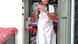 cewek india paling hot dan cowoknya ngewe pake suara hindi yang jelas, bikin makin greget