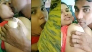 Bhabhi-nya yang montok di Kerala, Devar kehausan langsung nyedot susu segar