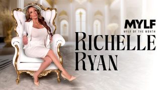 Rayakan Legenda Montok Richelle Ryan, Si Paling Bikin Ngiler.