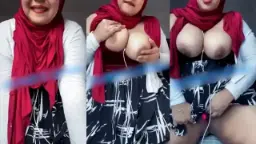 Video Bugil Tante Tobrut Jilbab Merah Onlyfans Dirtydeel, goyangannya bikin makin tegang