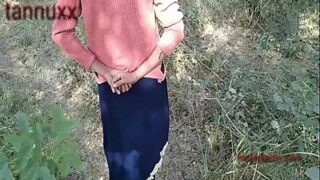 Video mesum India pasangan desi nakal di luar ruangan