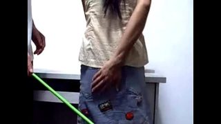 Coba ngentot sambil pukul-pukul pantat cewek China, bikin makin basah.