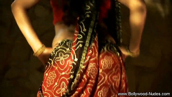 Tarian si Brunet India, goyangannya bikin makin pengen