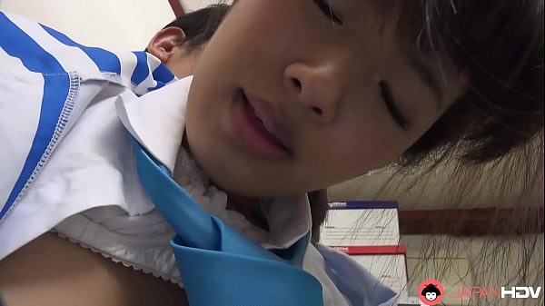 Mayuka Momota di kantor ngidam kontol dan dapet tanpa sensor.