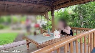 Di luar sama orang asing, Thai-nya bikin makin basah.