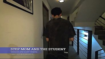 Ibu tiri lagi ngajarin muridnya yang lagi bengang, panas-panas di kamar.