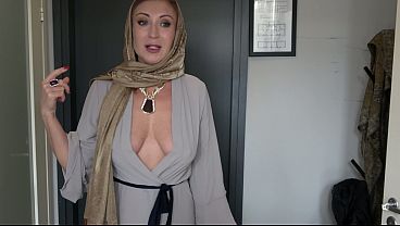 Hijabi montok tiri digebrak kontol besar anak tiri