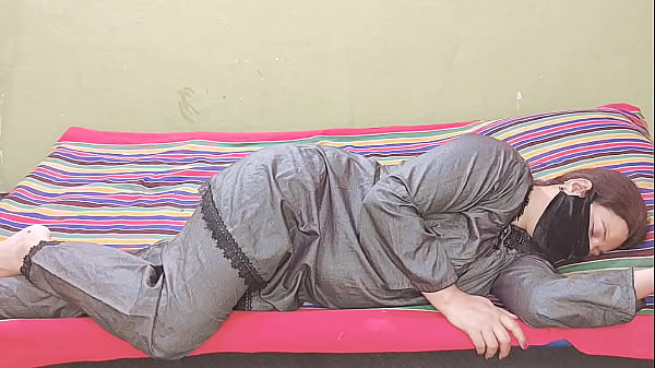Bhabhi Pakistan digebrek Kenceng Cepet Doggy Style, Suara Desi Hindi Bikin Mendingin