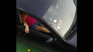 Gadis Arab seksi ngacengin di tempat umum, bikin malu semua yang lihat.