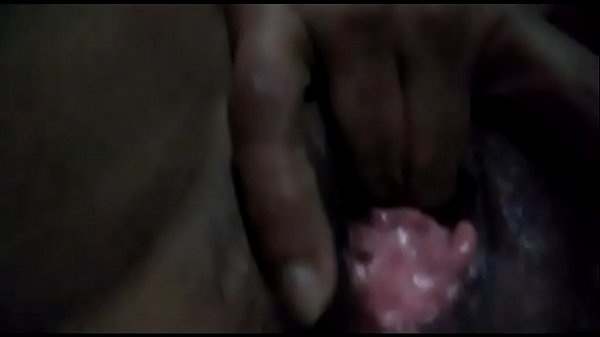 Cewek Madura lagi panas, siap digoyang.