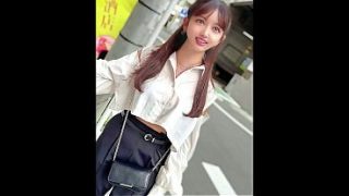 Cewek majalah, campuran Filipina-Jepang, umur 18, goyangin bokong bikin mabuk kepayang.