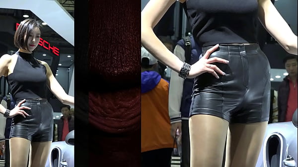 Gadis China goyang-goyang pakai hotpants kulit bikin makin panas.