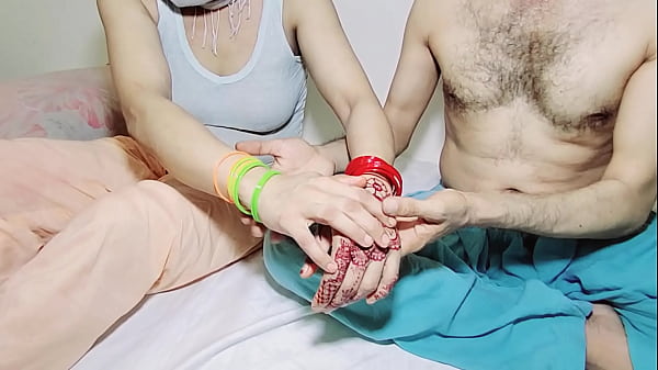 Bhabhi Punjab Muslim di, boker gede dihajar Dever dari belakang, doggy style hot, suara hindi bikin makin nafsu