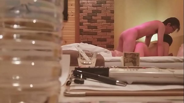 Pengiriman Jepang P2 (kamera tersembunyi) — Colmek diam-diam di dalam paket